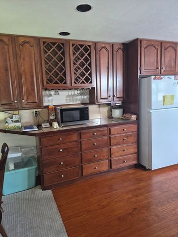 9 South Street, Upton, MA 01568