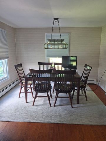 9 South Street, Upton, MA 01568