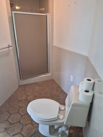 9 South Street, Upton, MA 01568