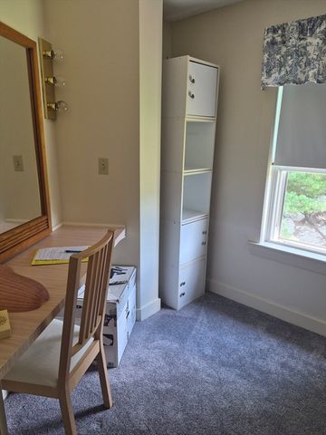 9 South Street, Upton, MA 01568