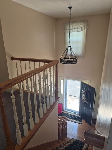 9 South Street, Upton, MA 01568