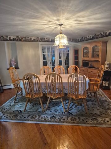 9 South Street, Upton, MA 01568