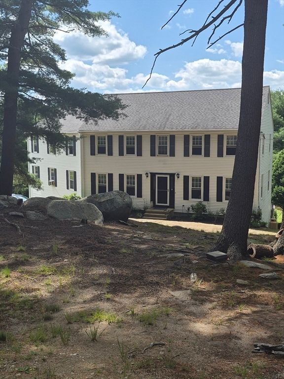 9 South Street, Upton, MA 01568
