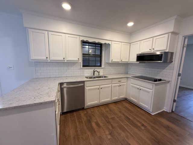 7637 CROSS VILLAGE DR, Germantown, TN 38138