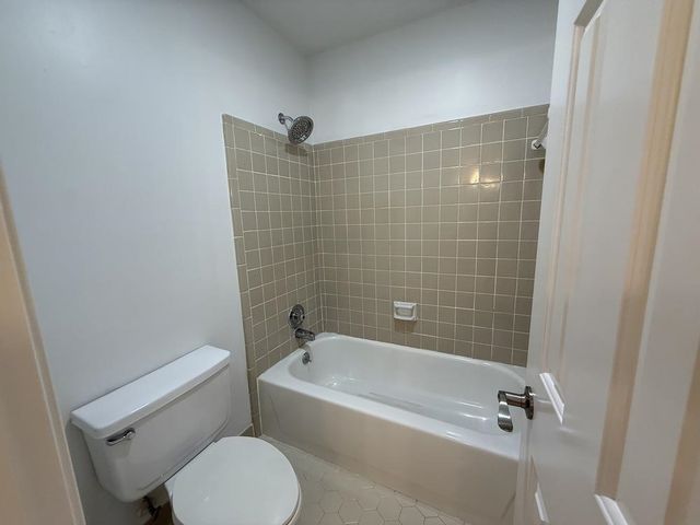 7637 CROSS VILLAGE DR, Germantown, TN 38138