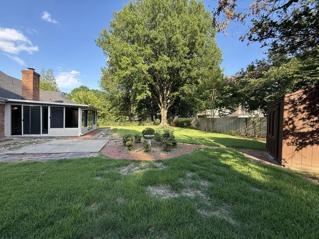 7637 CROSS VILLAGE DR, Germantown, TN 38138