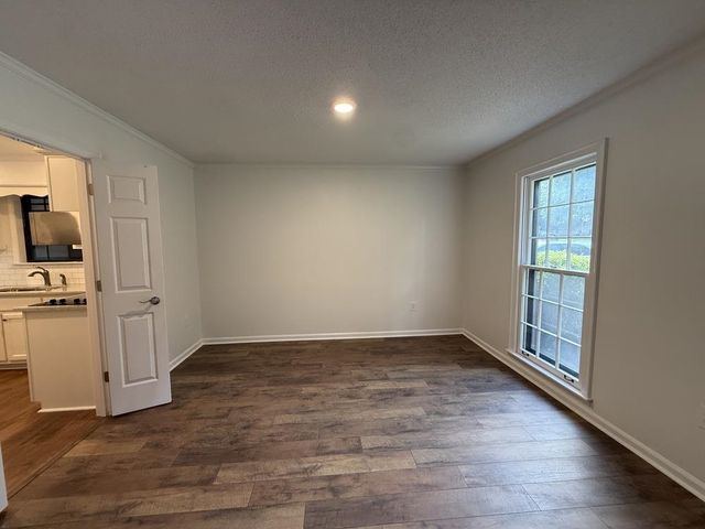 7637 CROSS VILLAGE DR, Germantown, TN 38138