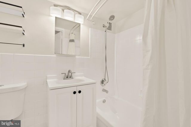 1545 18th St NW Unit 111, Washington, DC 20036