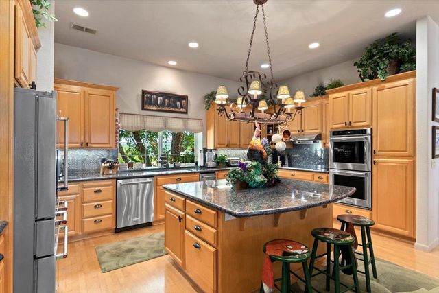 4558 Country View Ct, Cool, CA 95614