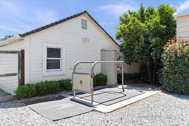 4558 Country View Ct, Cool, CA 95614