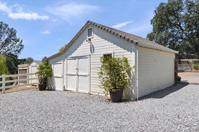 4558 Country View Ct, Cool, CA 95614