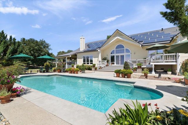 4558 Country View Ct, Cool, CA 95614