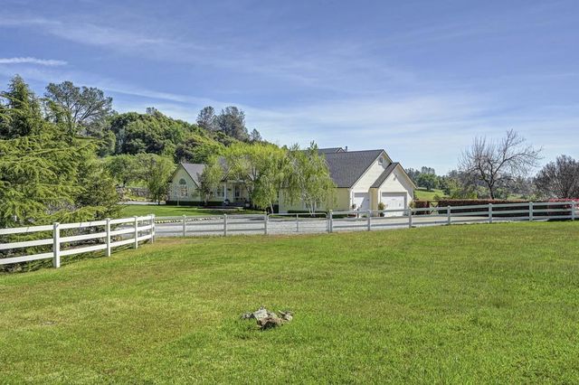 4558 Country View Ct, Cool, CA 95614