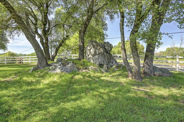 4558 Country View Ct, Cool, CA 95614