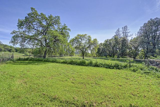 4558 Country View Ct, Cool, CA 95614