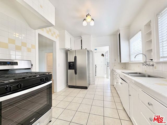 1450 S Hayworth Avenue, Los Angeles, CA 90035