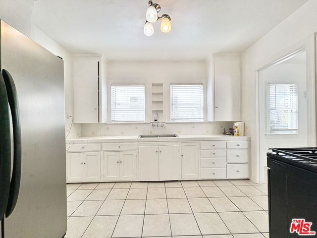 1450 S Hayworth Avenue, Los Angeles, CA 90035