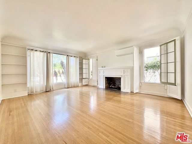 1450 S Hayworth Avenue, Los Angeles, CA 90035