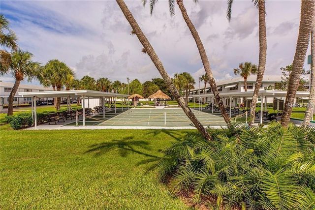 5356 81ST STREET N 15, St Petersburg, FL 33709