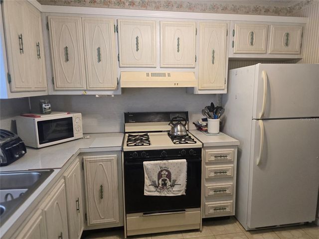 5356 81ST STREET N 15, St Petersburg, FL 33709