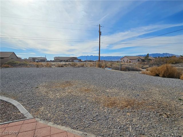 321 Bronco Street, Pahrump, NV 89048
