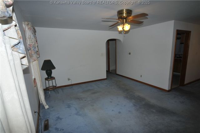 520 22nd Street, Dunbar, WV 25064