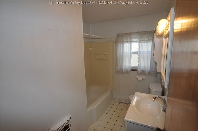 520 22nd Street, Dunbar, WV 25064