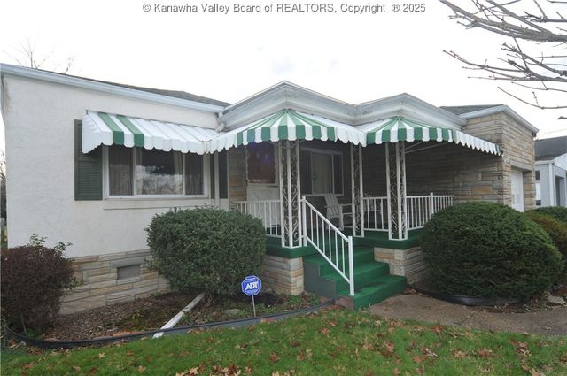 520 22nd Street, Dunbar, WV 25064