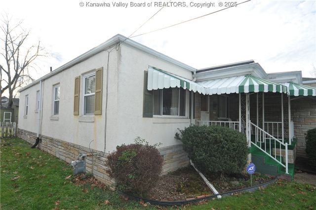 520 22nd Street, Dunbar, WV 25064