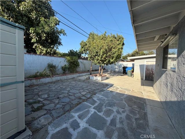 129 E Pomona, Monrovia, CA 91016