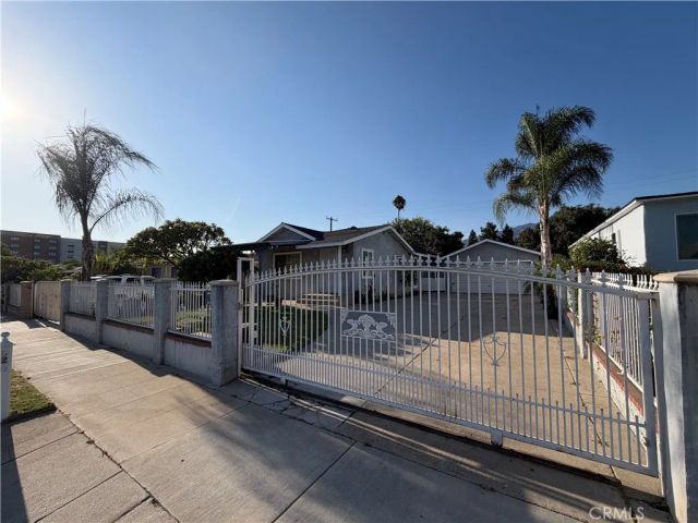 129 E Pomona, Monrovia, CA 91016