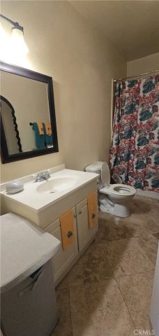700 W 77th, Los Angeles, CA 90044