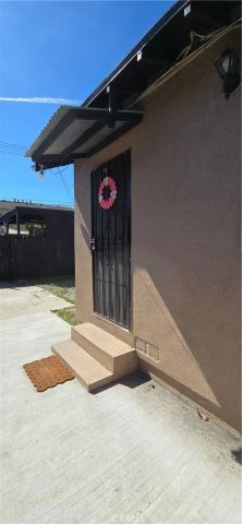 700 W 77th, Los Angeles, CA 90044