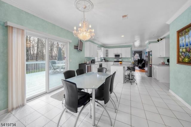6 Breanne Ct, East Hanover Twp., NJ 07936