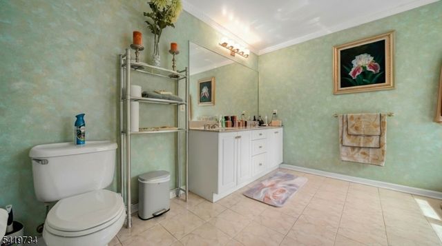 6 Breanne Ct, East Hanover Twp., NJ 07936