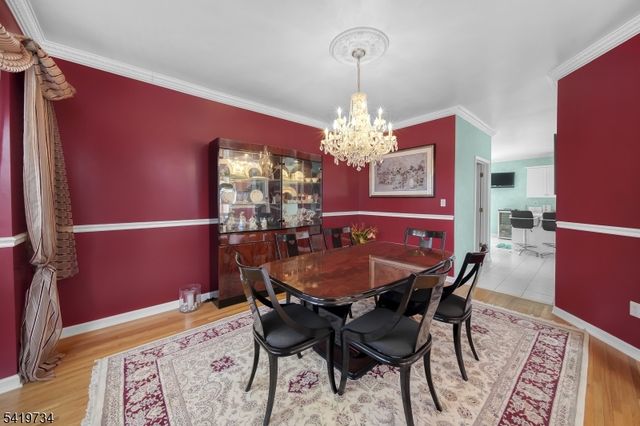 6 Breanne Ct, East Hanover Twp., NJ 07936