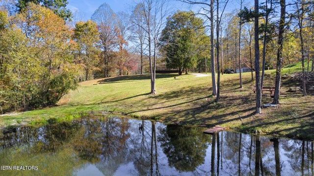4601 White Oak Rd, Duff, TN 37729