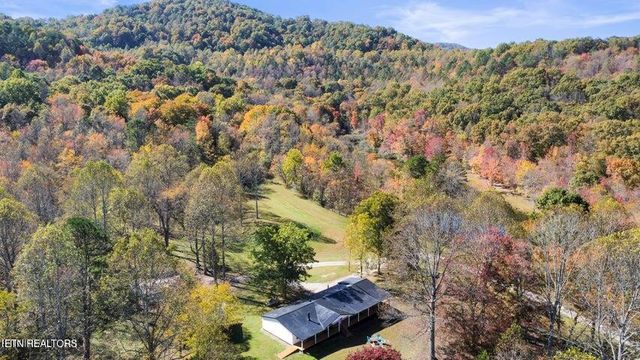 4601 White Oak Rd, Duff, TN 37729