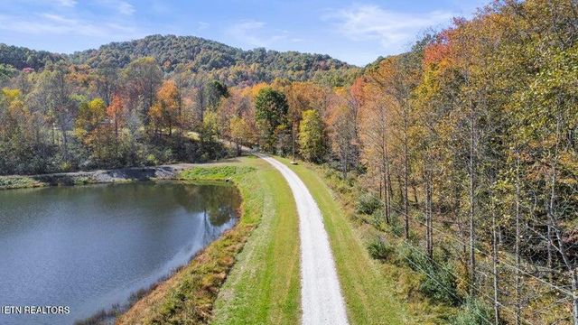 4601 White Oak Rd, Duff, TN 37729