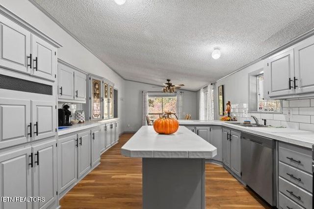 4601 White Oak Rd, Duff, TN 37729