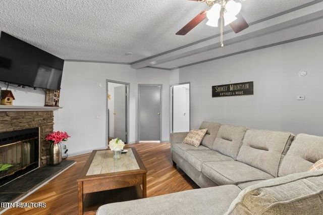 4601 White Oak Rd, Duff, TN 37729
