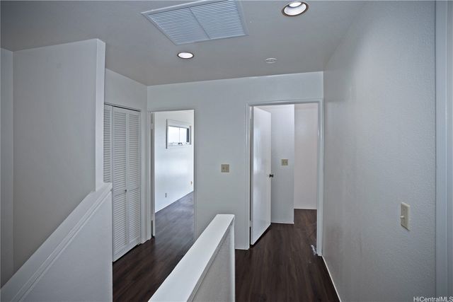 5864 Kalanianaole Highway B, Honolulu, HI 96821