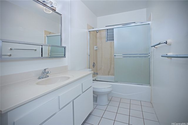 5864 Kalanianaole Highway B, Honolulu, HI 96821