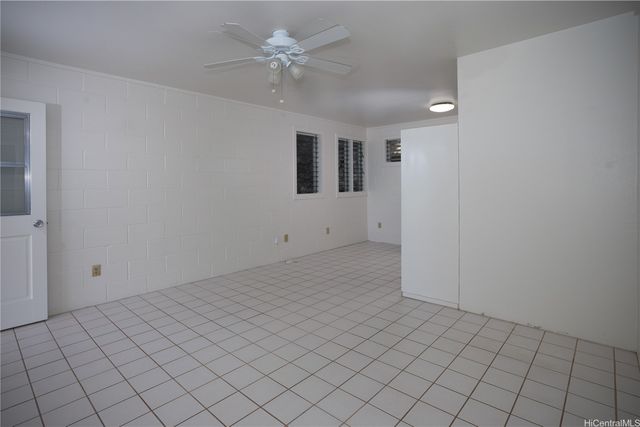 5864 Kalanianaole Highway B, Honolulu, HI 96821