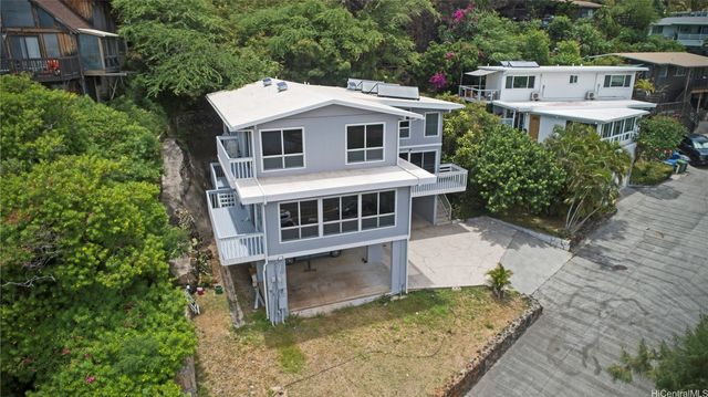 5864 Kalanianaole Highway B, Honolulu, HI 96821