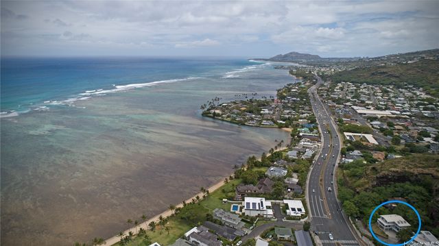 5864 Kalanianaole Highway B, Honolulu, HI 96821