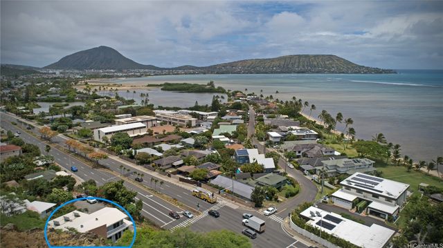 5864 Kalanianaole Highway B, Honolulu, HI 96821