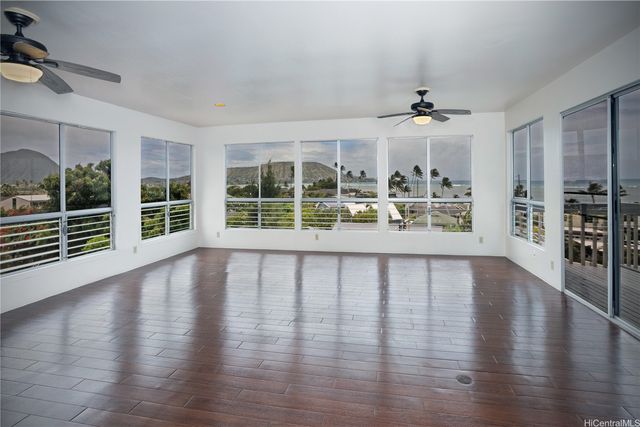 5864 Kalanianaole Highway B, Honolulu, HI 96821