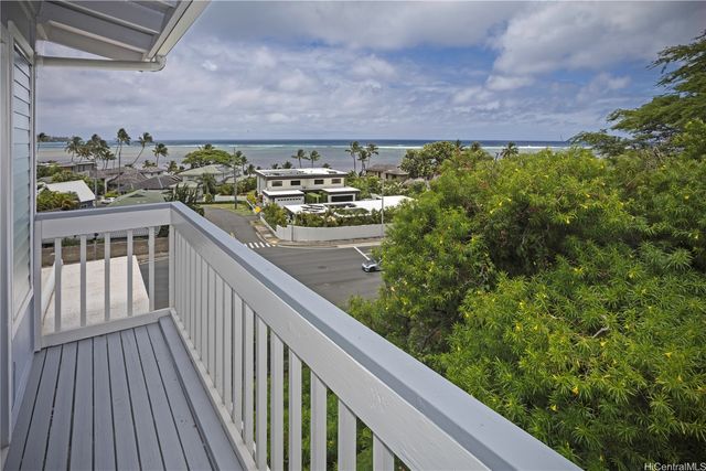 5864 Kalanianaole Highway B, Honolulu, HI 96821