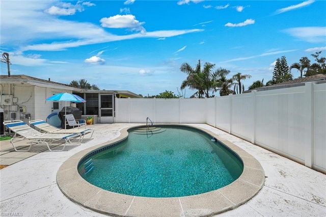 11330 Linda Loma DR, Fort Myers, FL 33908